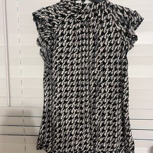 Worthington Black and White Houndstooth Blouse